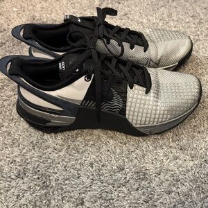 Nike Metcon Black and Silver Sneakers